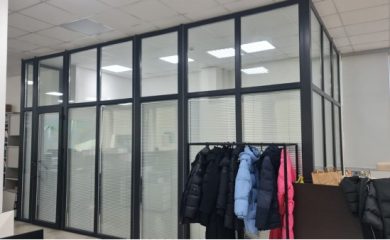 перегородки из закаленного стекла